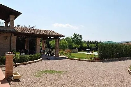 Sleeps 4 Pool Wifi Citerna